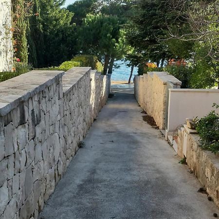 Apartment Lila Garden Bol Exterior photo