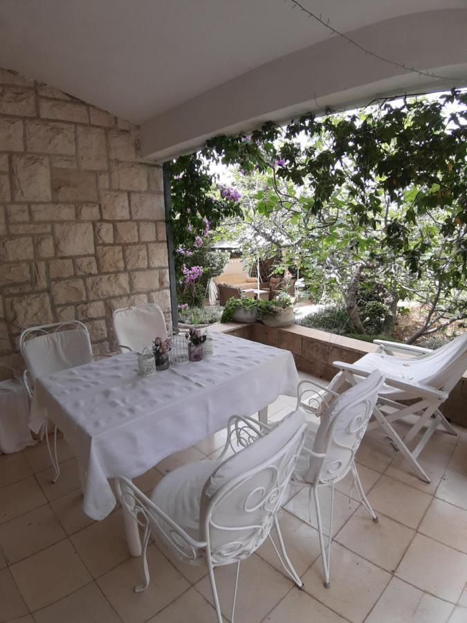 Apartment Lila Garden Bol Exterior photo