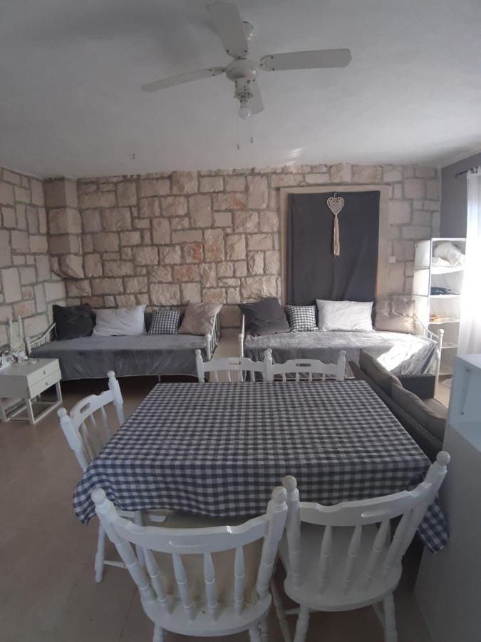 Apartment Lila Garden Bol Exterior photo